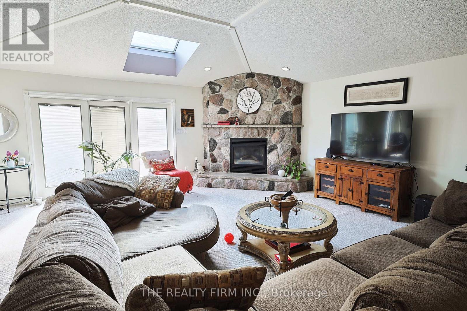 10308 Greenpark Road, Southwold, Ontario  N5P 3T2 - Photo 12 - X12972262