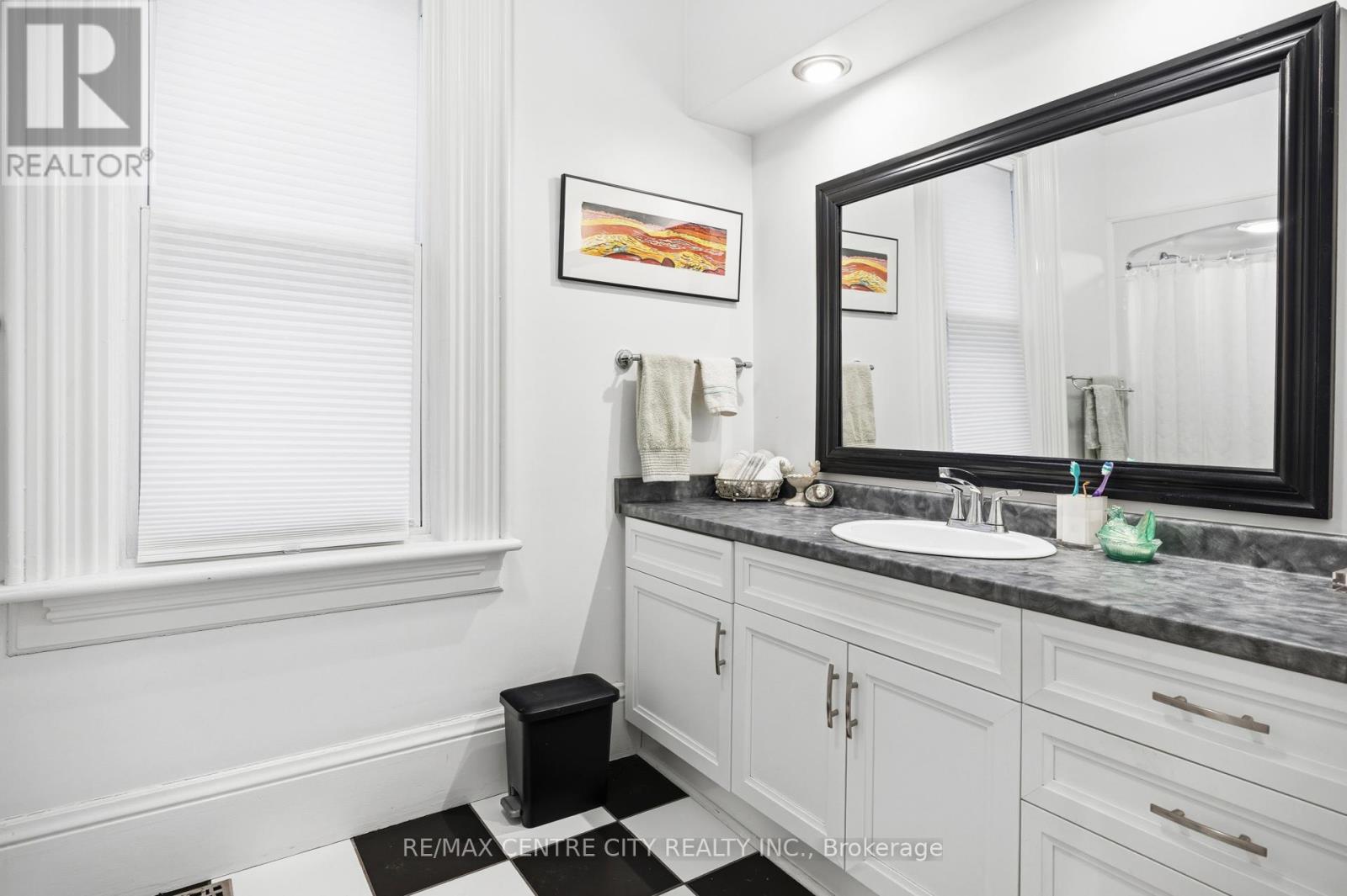 12 Rosebery Place, St. Thomas, Ontario  N5R 2H7 - Photo 17 - X12972340