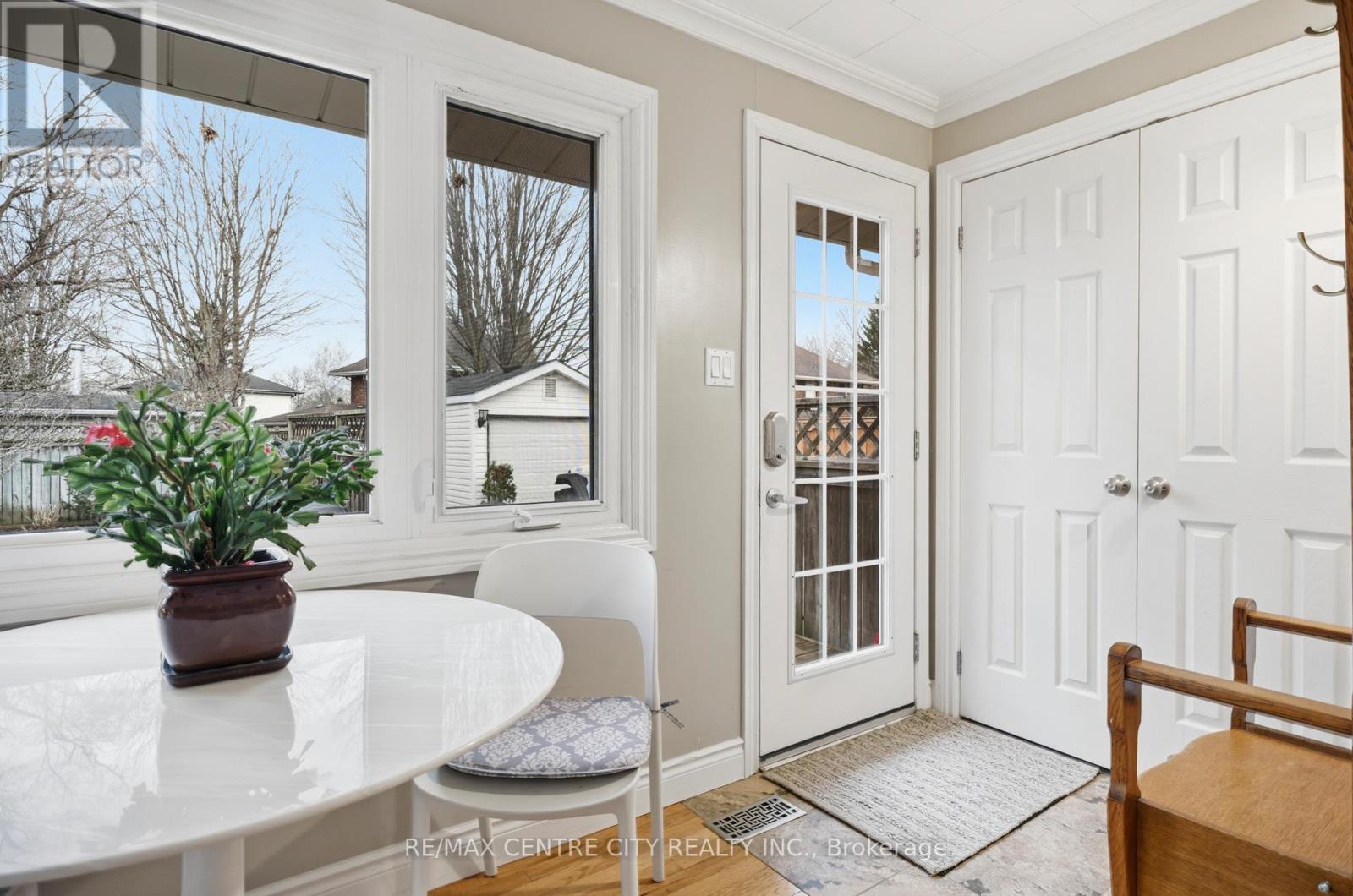 12 Rosebery Place, St. Thomas, Ontario  N5R 2H7 - Photo 19 - X12972340