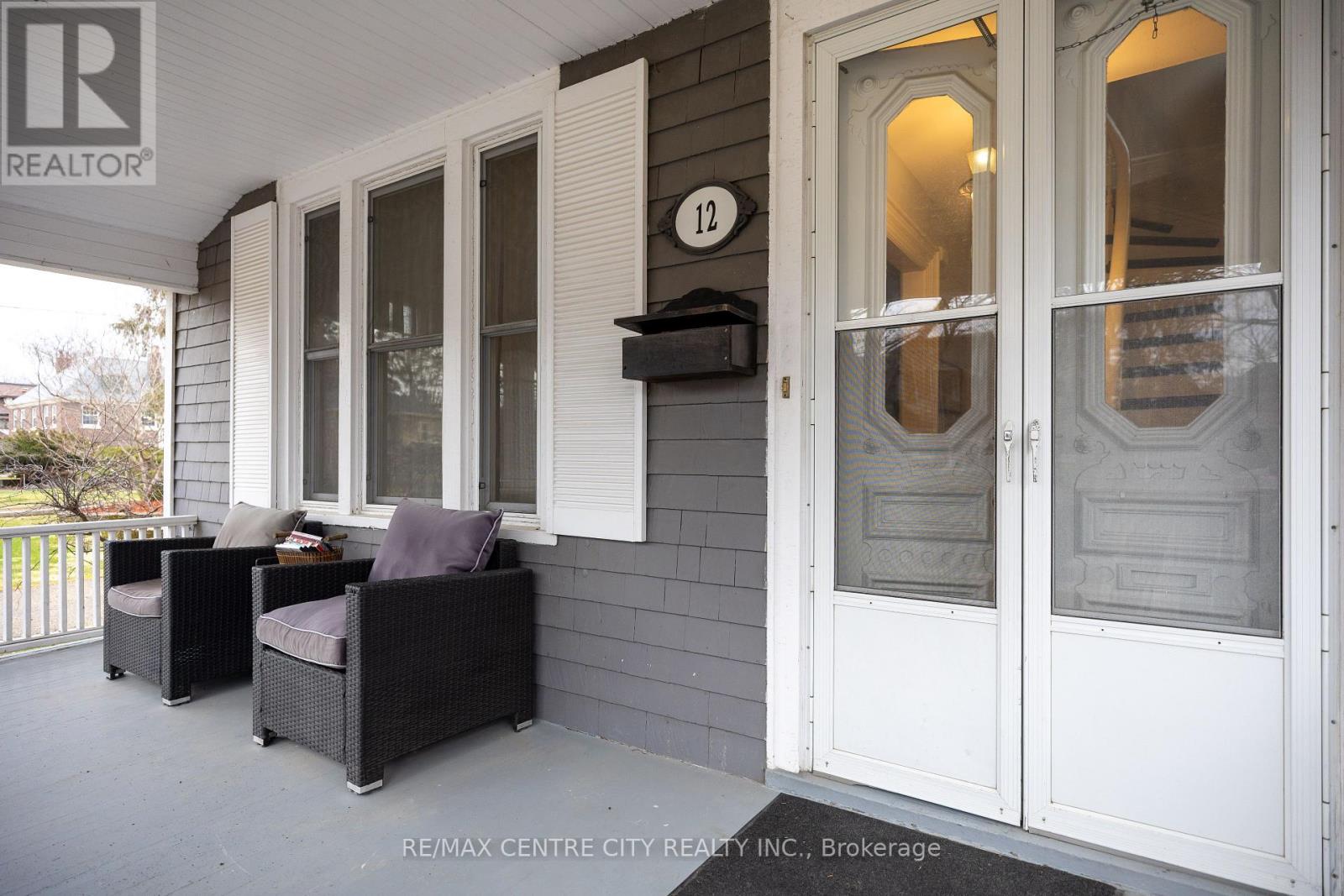 12 Rosebery Place, St. Thomas, Ontario  N5R 2H7 - Photo 2 - X12972340