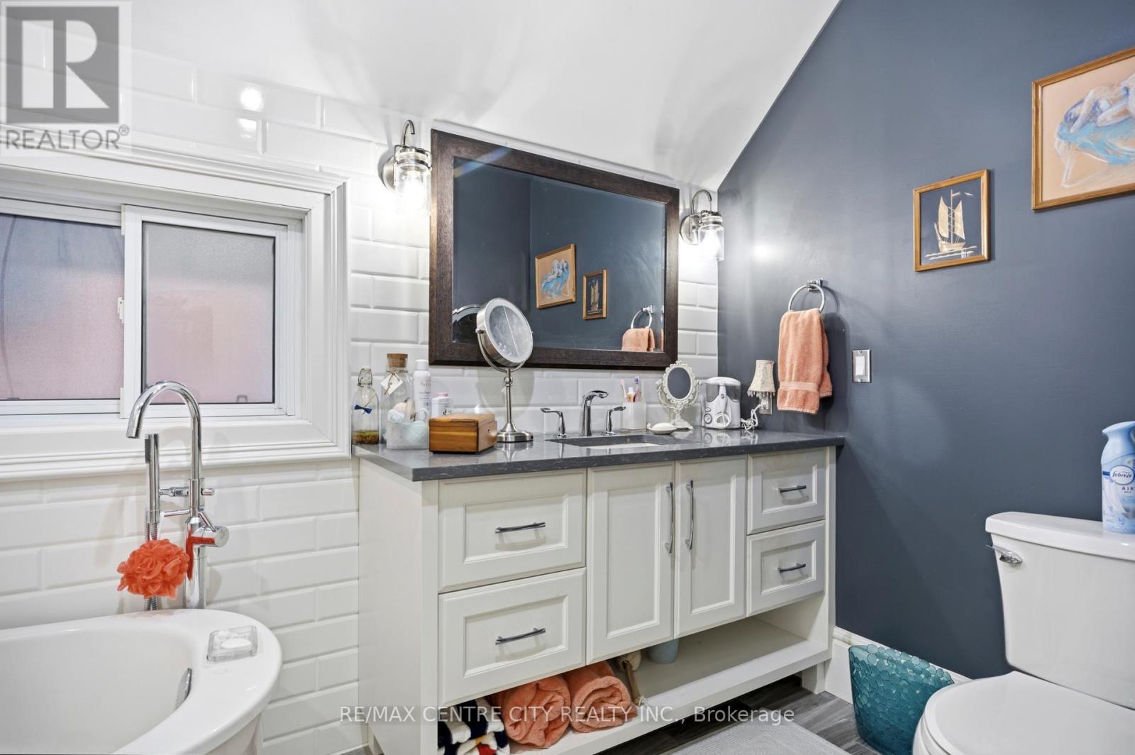 12 Rosebery Place, St. Thomas, Ontario  N5R 2H7 - Photo 28 - X12972340