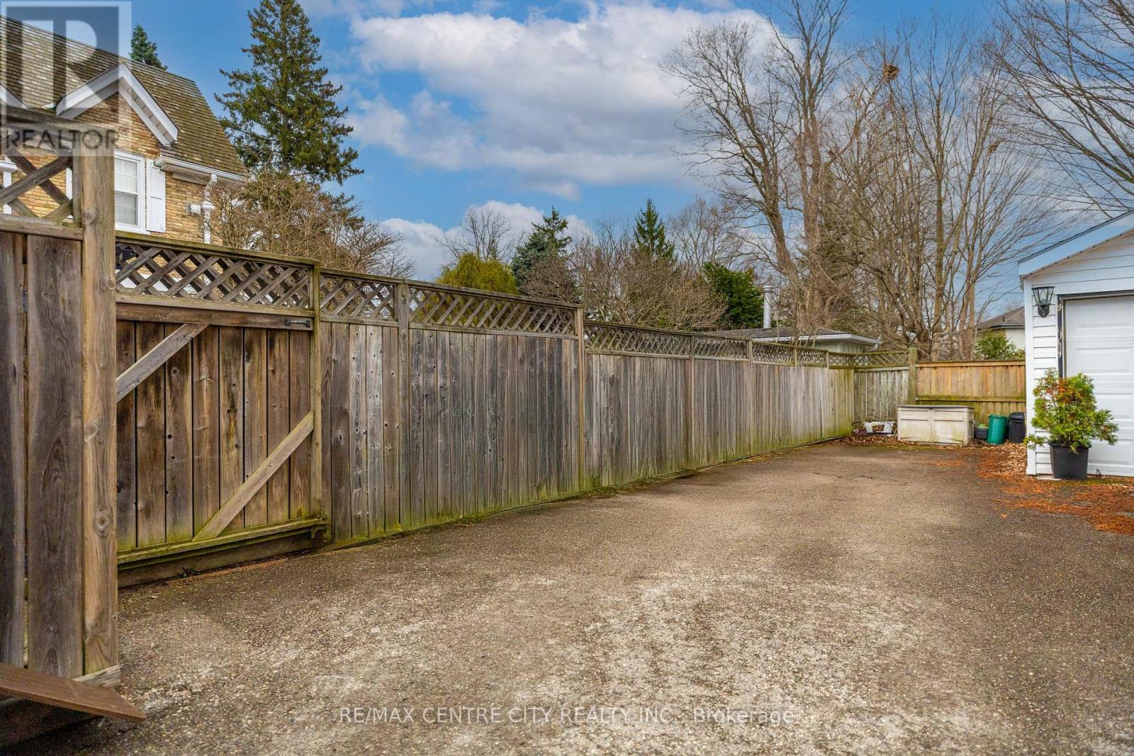 12 Rosebery Place, St. Thomas, Ontario  N5R 2H7 - Photo 9 - X12972340