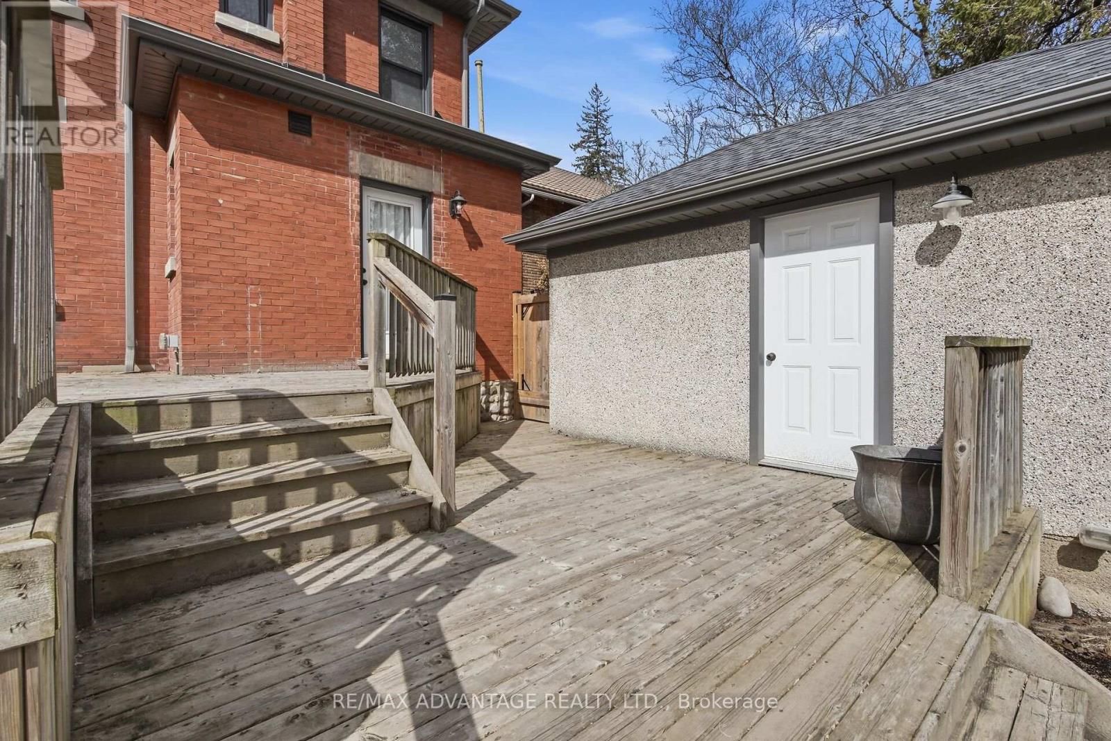 258 Ridout Street S, London South, Ontario  N6C 3Y6 - Photo 42 - X12972350