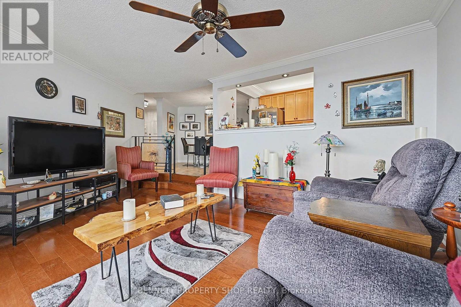 1201 - 1081 Ambleside Drive, Ottawa, Ontario  K2B 8C8 - Photo 6 - X12972266