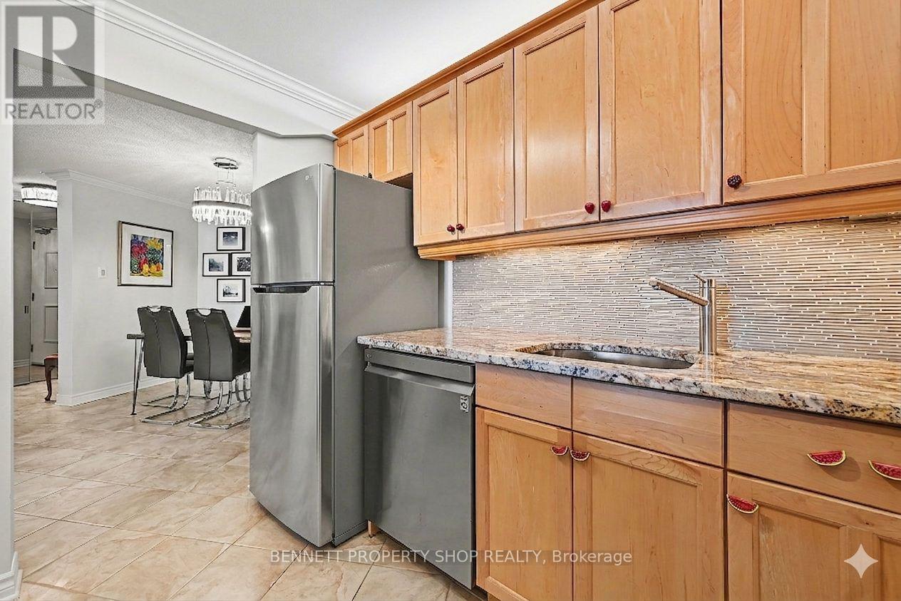 1201 - 1081 Ambleside Drive, Ottawa, Ontario  K2B 8C8 - Photo 9 - X12972266
