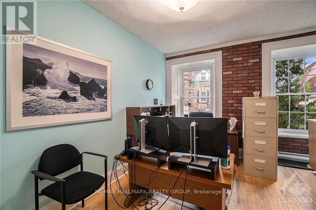 56-58 Foster Street, Perth, Ontario  K7H 1S1 - Photo 21 - X12972312