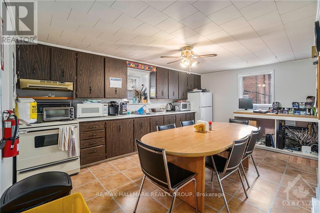 56-58 Foster Street, Perth, Ontario  K7H 1S1 - Photo 7 - X12972312