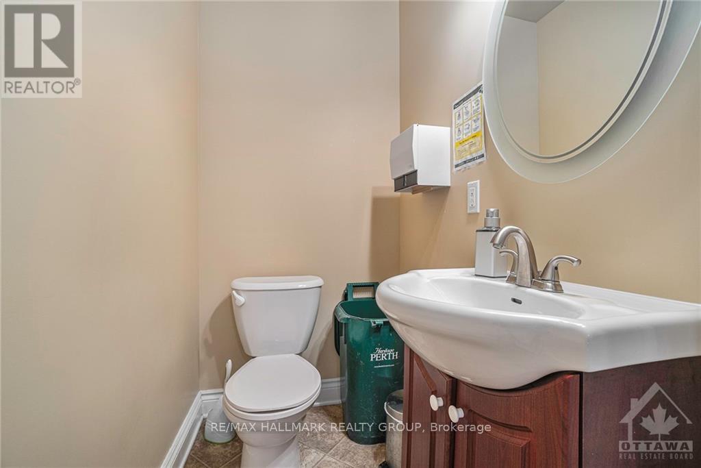 56-58 Foster Street, Perth, Ontario  K7H 1S1 - Photo 9 - X12972312