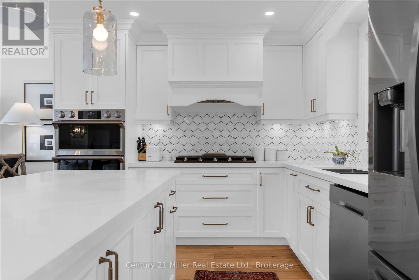 194 Solingate Drive, Oakville, Ontario  L6L 3T1 - Photo 12 - W12972268