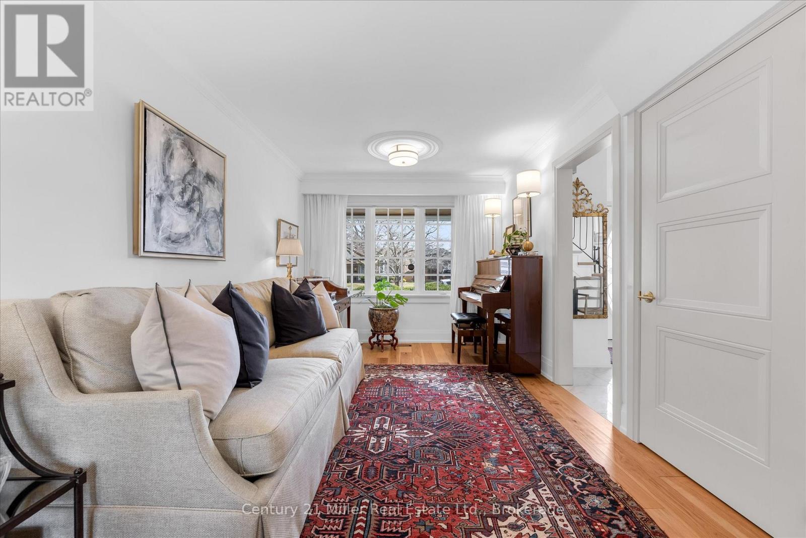 194 Solingate Drive, Oakville, Ontario  L6L 3T1 - Photo 17 - W12972268