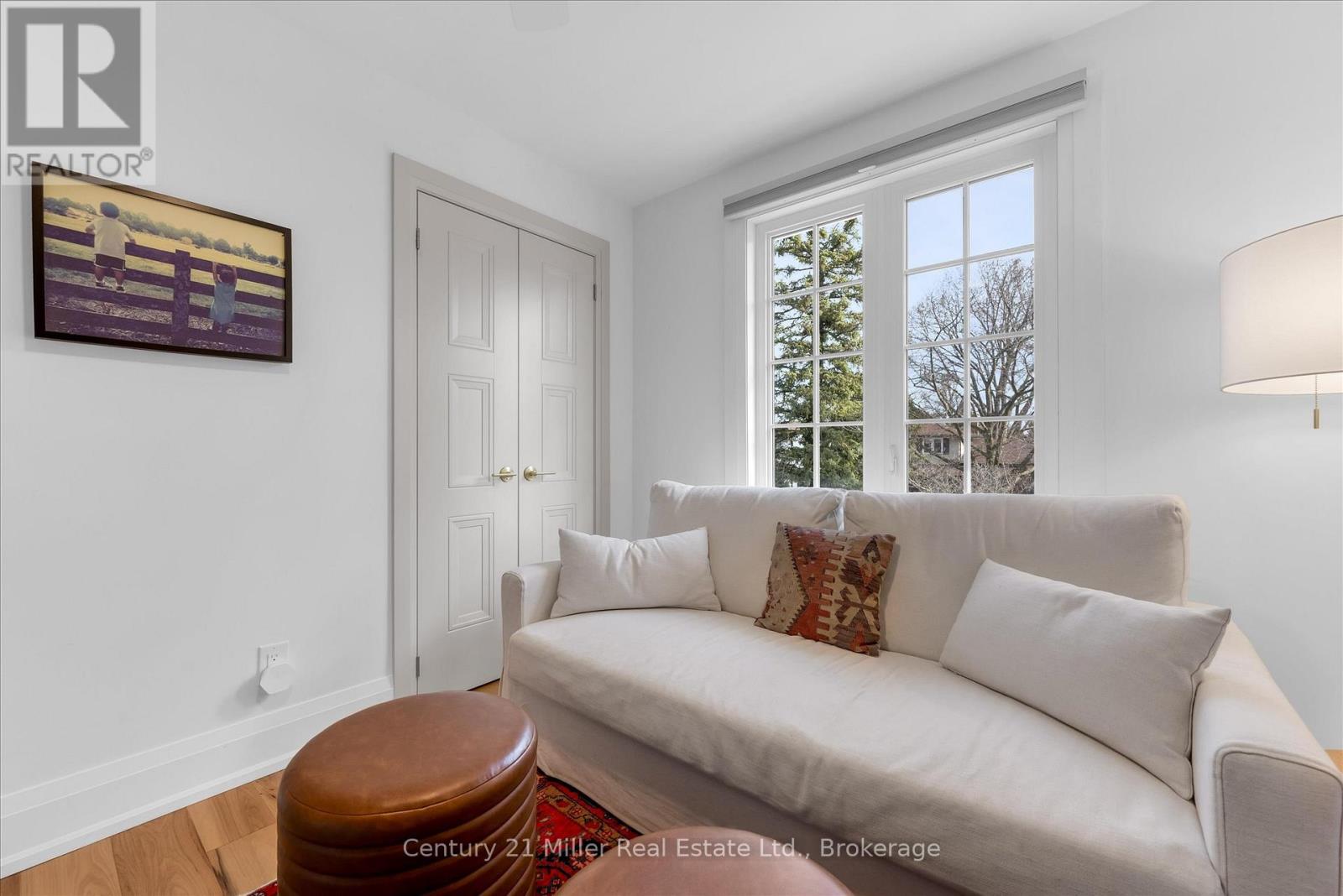 194 Solingate Drive, Oakville, Ontario  L6L 3T1 - Photo 25 - W12972268