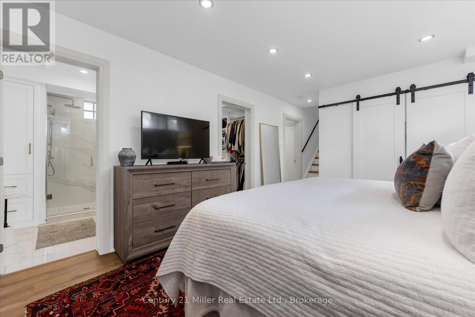 194 Solingate Drive, Oakville, Ontario  L6L 3T1 - Photo 30 - W12972268