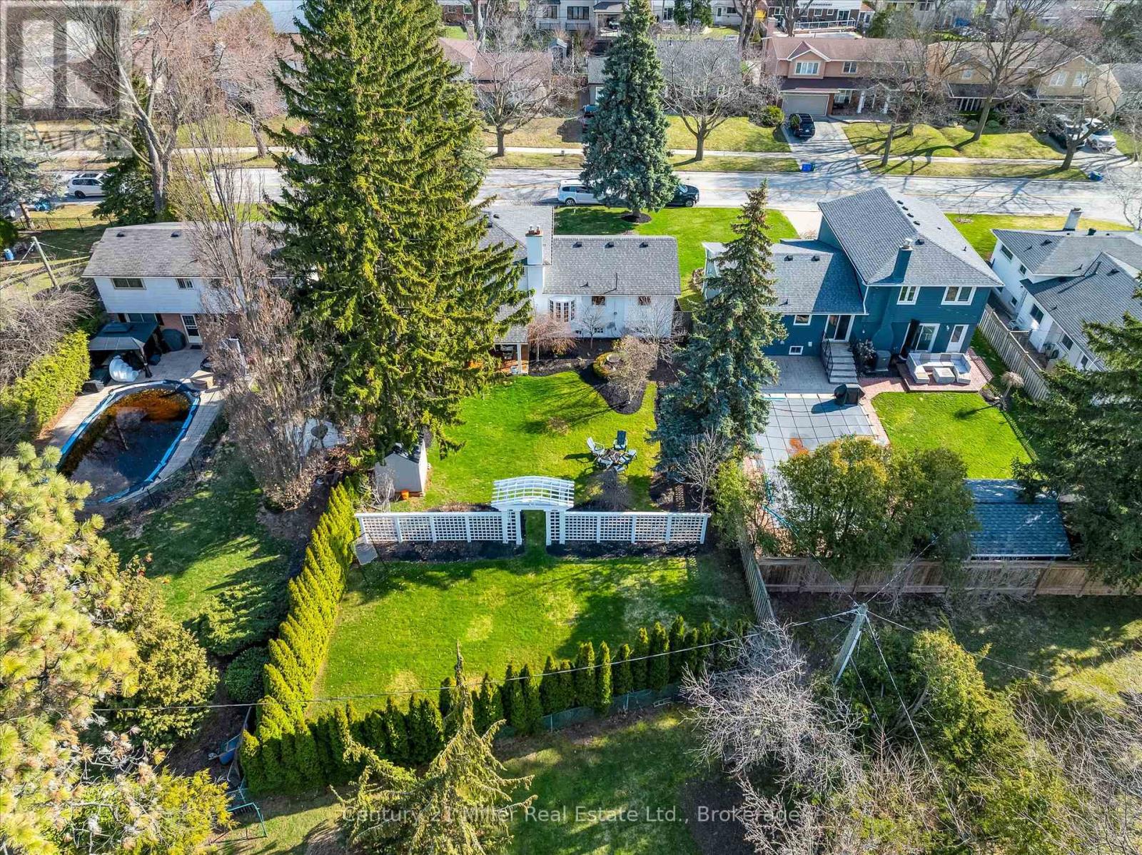 194 Solingate Drive, Oakville, Ontario  L6L 3T1 - Photo 42 - W12972268