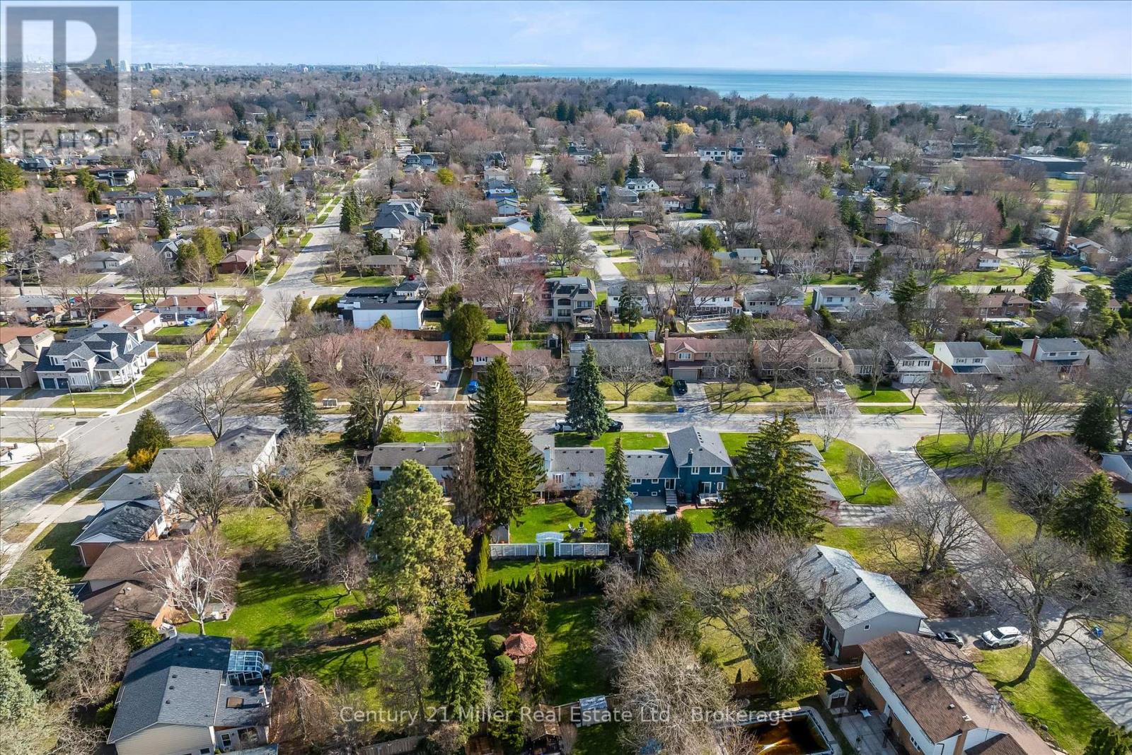 194 Solingate Drive, Oakville, Ontario  L6L 3T1 - Photo 43 - W12972268