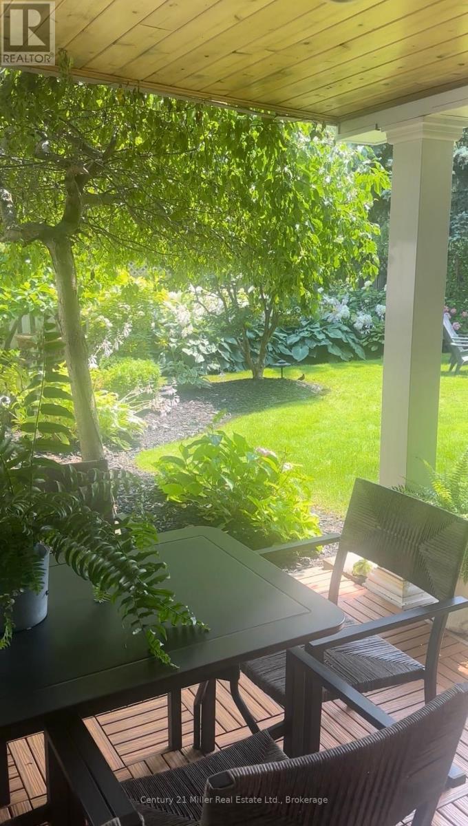 194 Solingate Drive, Oakville, Ontario  L6L 3T1 - Photo 48 - W12972268