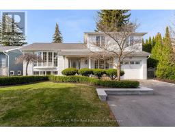 194 SOLINGATE DRIVE, Oakville, Ontario