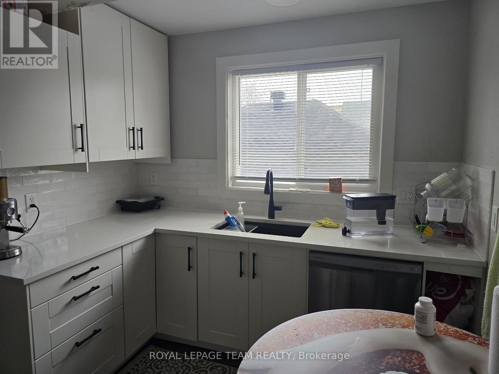 A - 259 Montfort Street, Ottawa, Ontario  K1L 5P1 - Photo 11 - X12915664