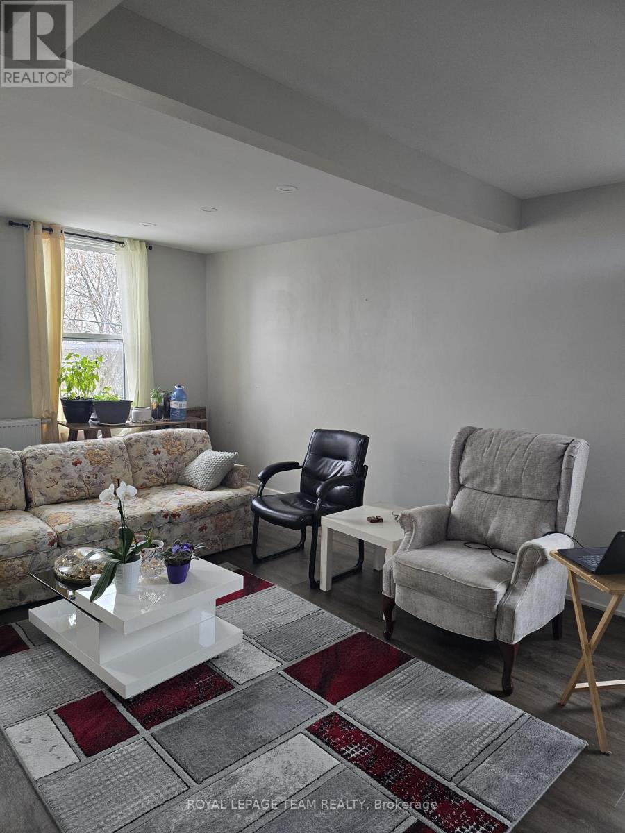 A - 259 Montfort Street, Ottawa, Ontario  K1L 5P1 - Photo 7 - X12915664