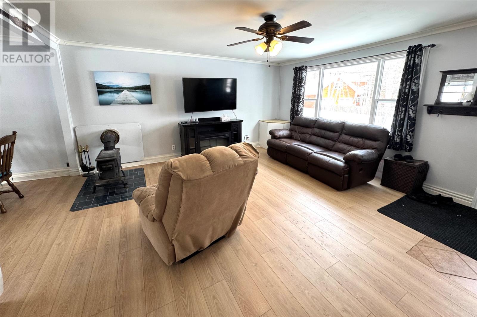 74 Crooked Lake Road, Badger, Newfoundland & Labrador   - Photo 5 - 1294714