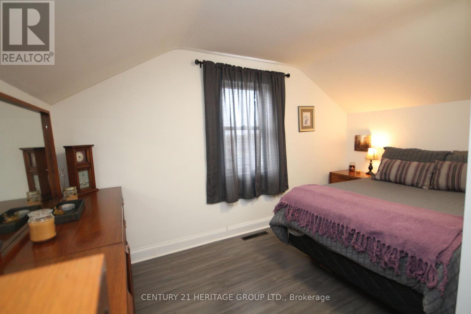 112 Toronto Street, Bradford West Gwillimbury, Ontario  L3Z 1N9 - Photo 9 - N12913428