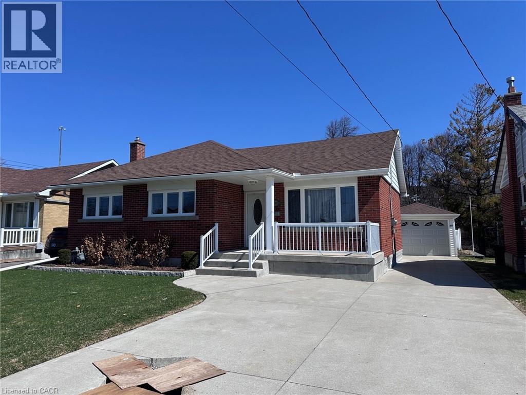 390 Dumfries Avenue, Kitchener, Ontario  N2H 2G1 - Photo 2 - 40818027