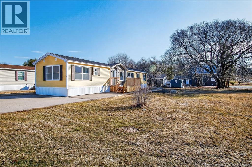 7 Park Avenue, Sussex Corner, New Brunswick  E4E 0B3 - Photo 2 - NB136781