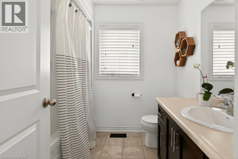 49 Narbonne Crescent, Stoney Creek, Ontario  L8J 0J7 - Photo 38 - 40818618