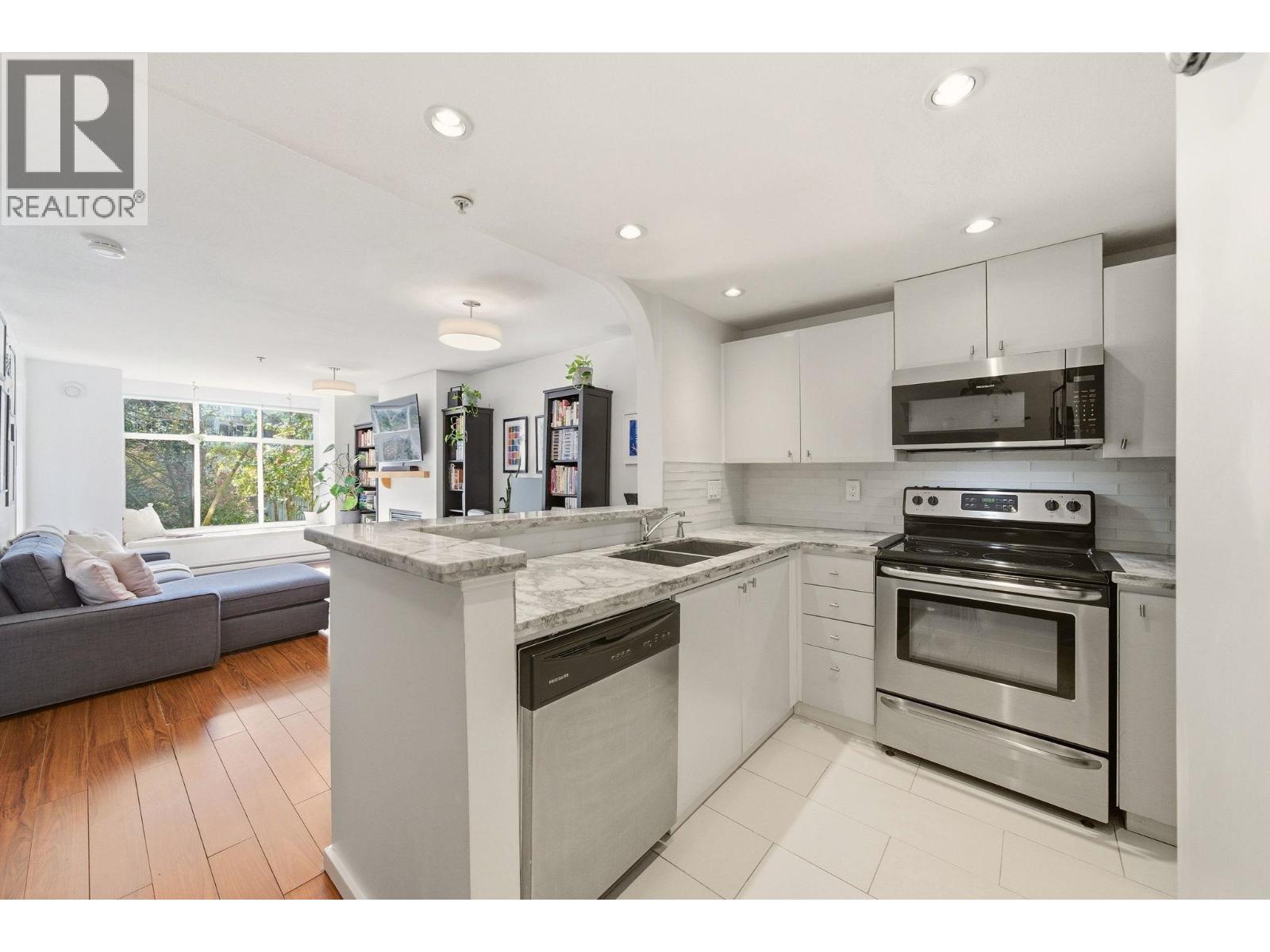 113 1111 Lynn Valley Road, North Vancouver, British Columbia  V7J 3V4 - Photo 3 - R3108460