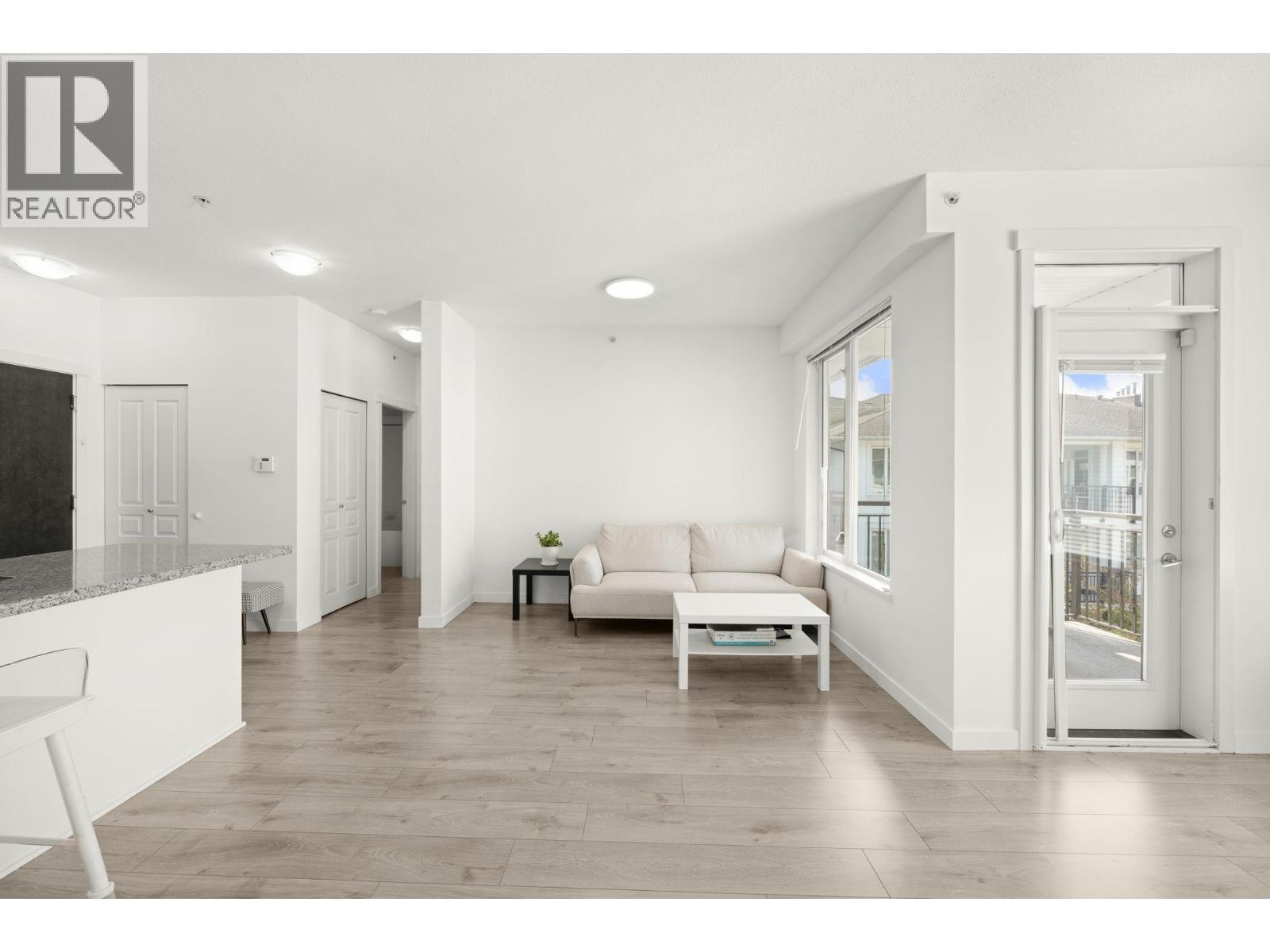 438 9388 Mckim Way, Richmond, British Columbia  V6X 0J7 - Photo 7 - R3108472