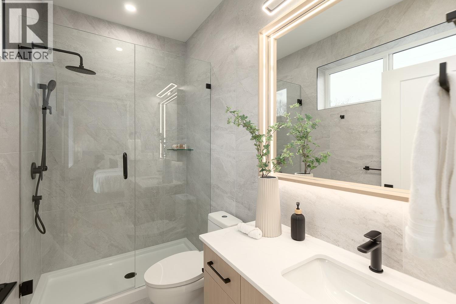 2 3506 E Pender Street, Vancouver, British Columbia V5K 2E3 - Photo 13 - R3108485