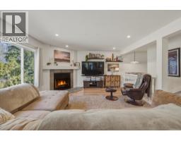 2 7467 PROSPECT STREET, Pemberton, British Columbia