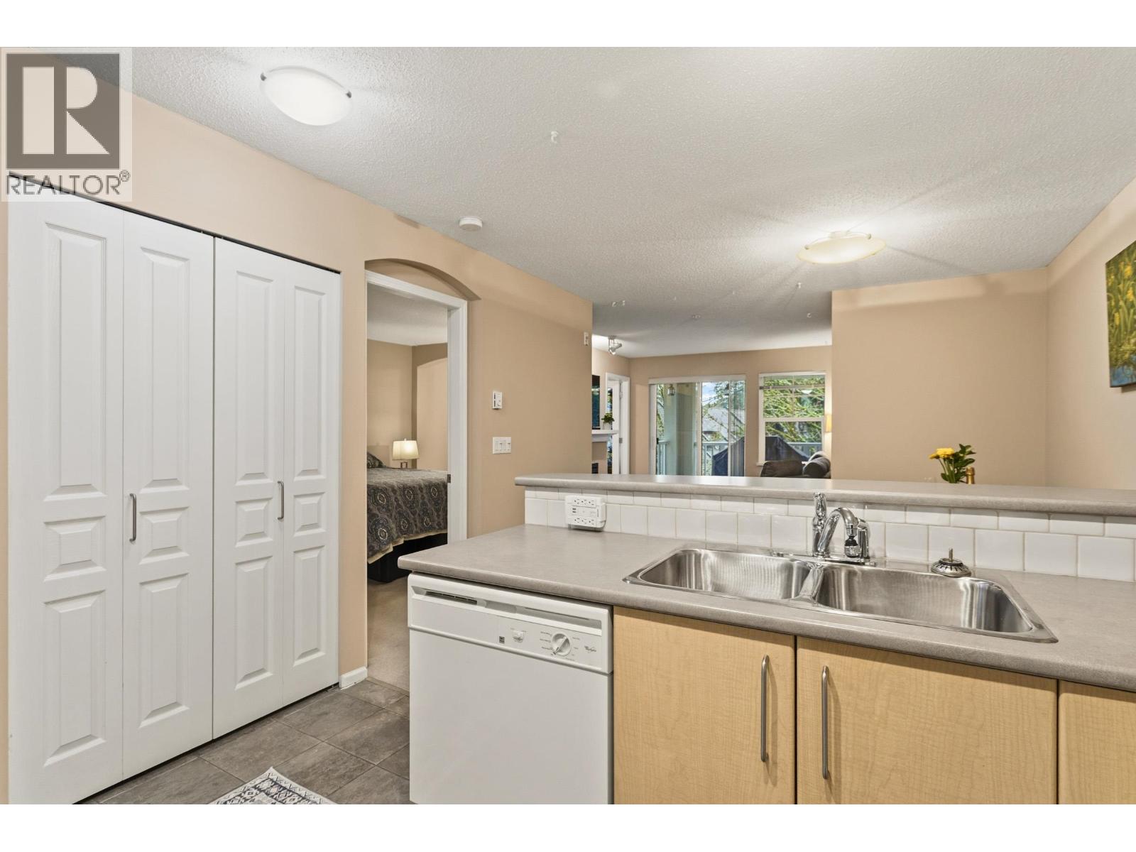 301 7330 Salisbury Avenue, Burnaby, British Columbia  V5E 4N8 - Photo 10 - R3108520