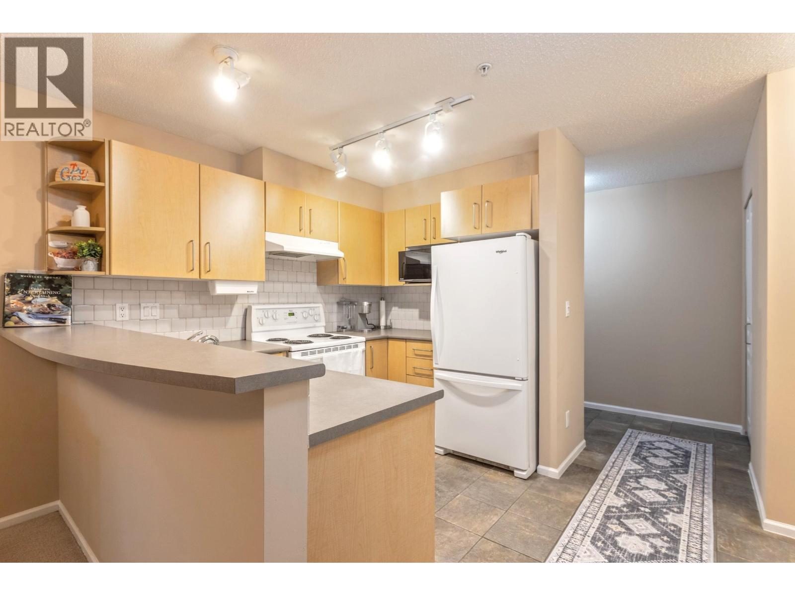 301 7330 Salisbury Avenue, Burnaby, British Columbia  V5E 4N8 - Photo 8 - R3108520