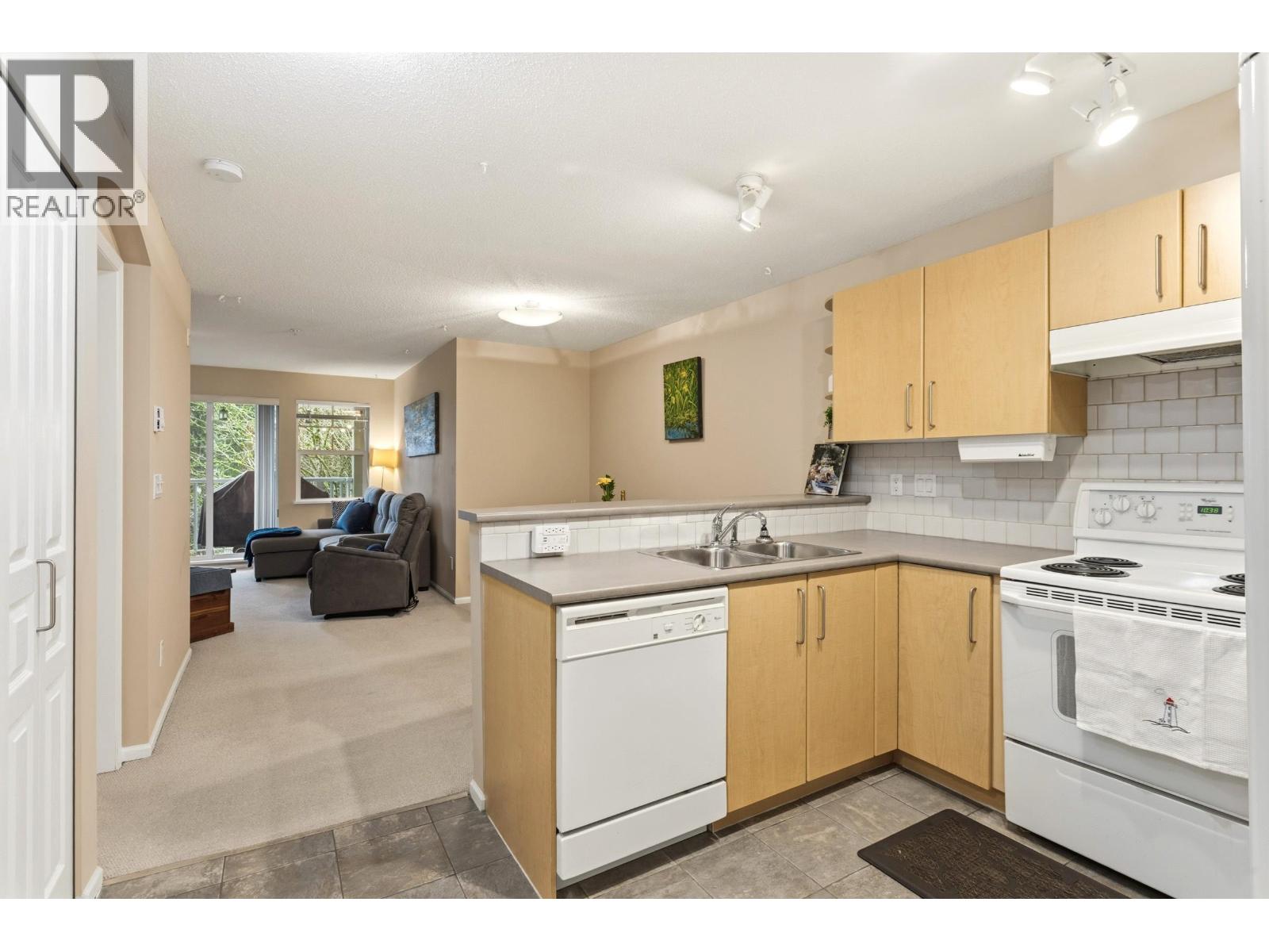 301 7330 Salisbury Avenue, Burnaby, British Columbia  V5E 4N8 - Photo 9 - R3108520