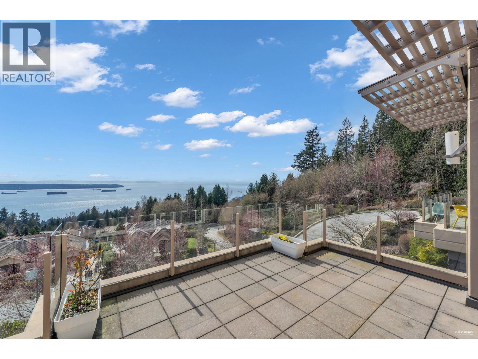 102 2575 Garden Court, West Vancouver, British Columbia  V7S 0A2 - Photo 12 - R3108529