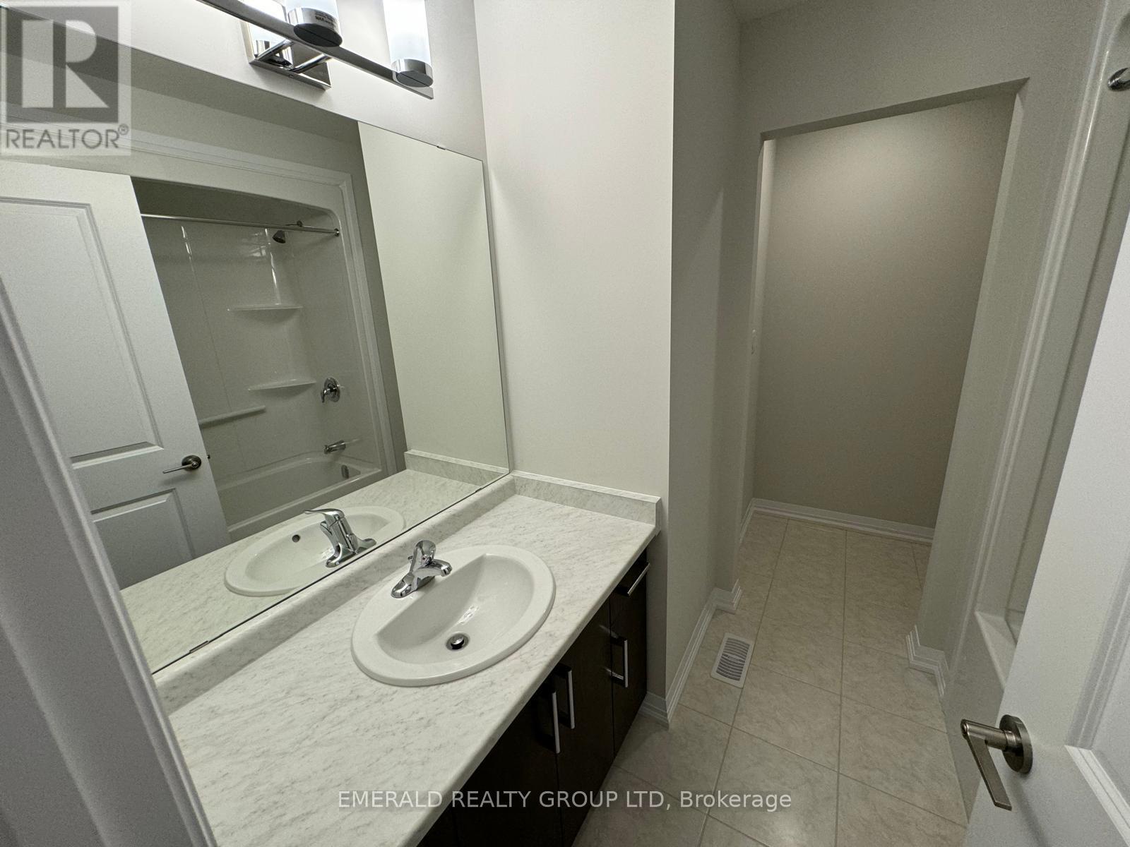 10 Whelan Court, Thorold, Ontario  L2V 0G7 - Photo 14 - X12972290