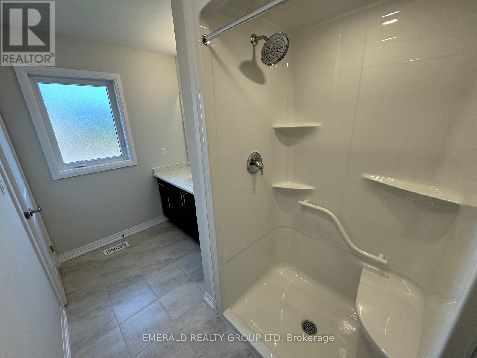 10 Whelan Court, Thorold, Ontario  L2V 0G7 - Photo 17 - X12972290