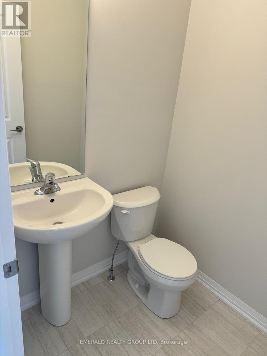 10 Whelan Court, Thorold, Ontario  L2V 0G7 - Photo 5 - X12972290