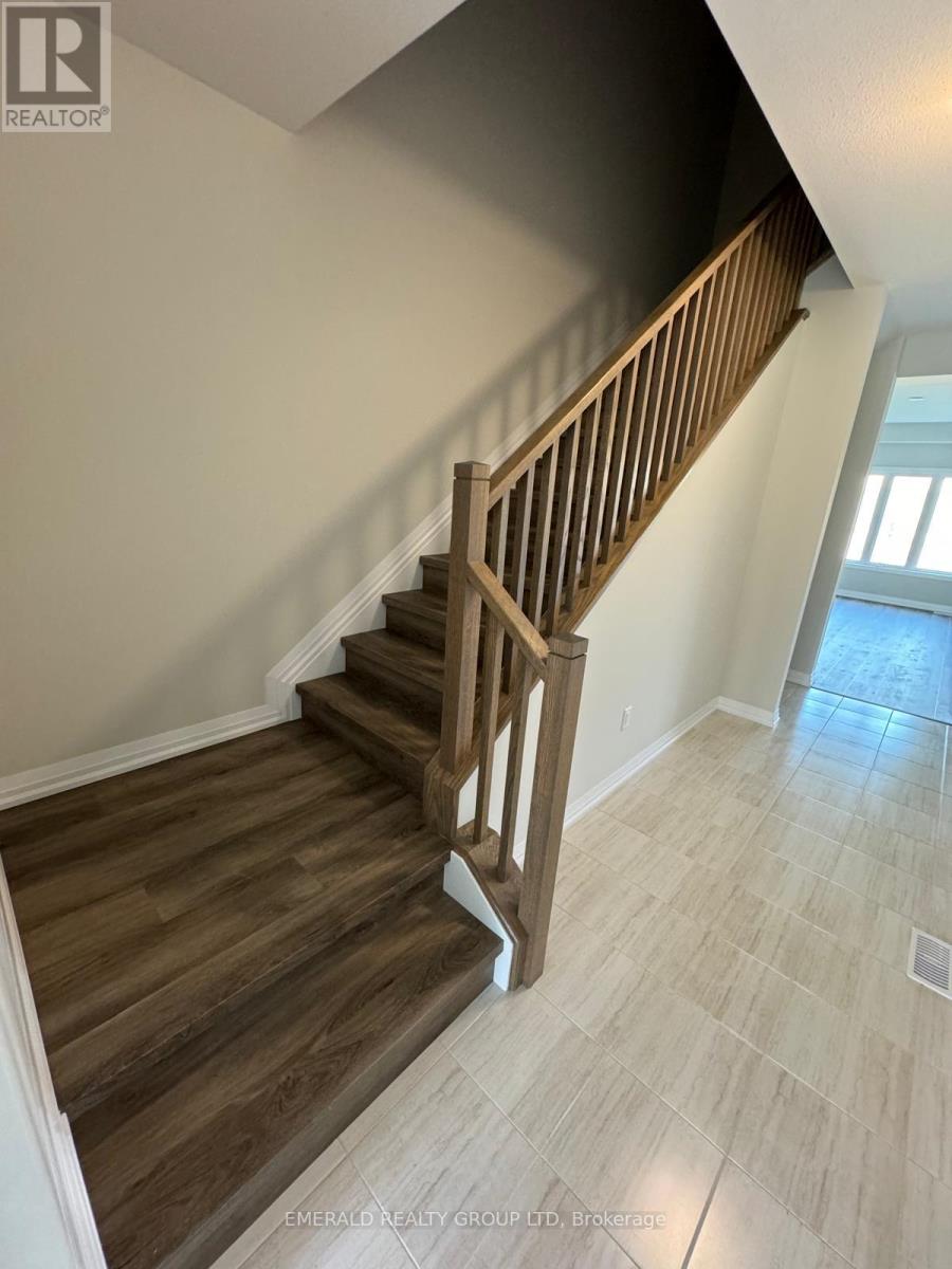 10 Whelan Court, Thorold, Ontario  L2V 0G7 - Photo 6 - X12972290