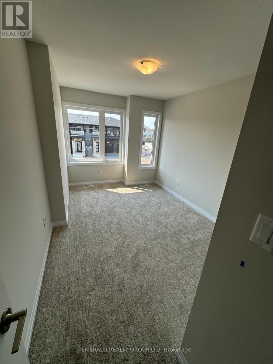 10 Whelan Court, Thorold, Ontario  L2V 0G7 - Photo 9 - X12972290