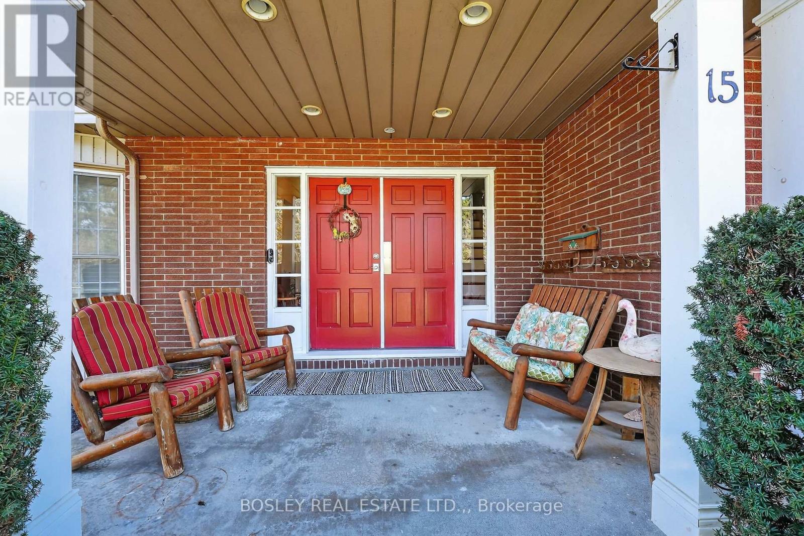 15 Upper Canada Drive, Niagara-On-The-Lake, Ontario  L0S 1J0 - Photo 2 - X12972294