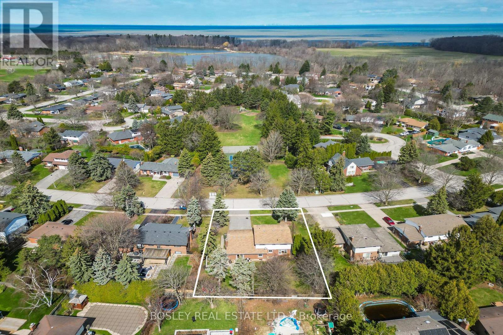 15 Upper Canada Drive, Niagara-On-The-Lake, Ontario  L0S 1J0 - Photo 6 - X12972294