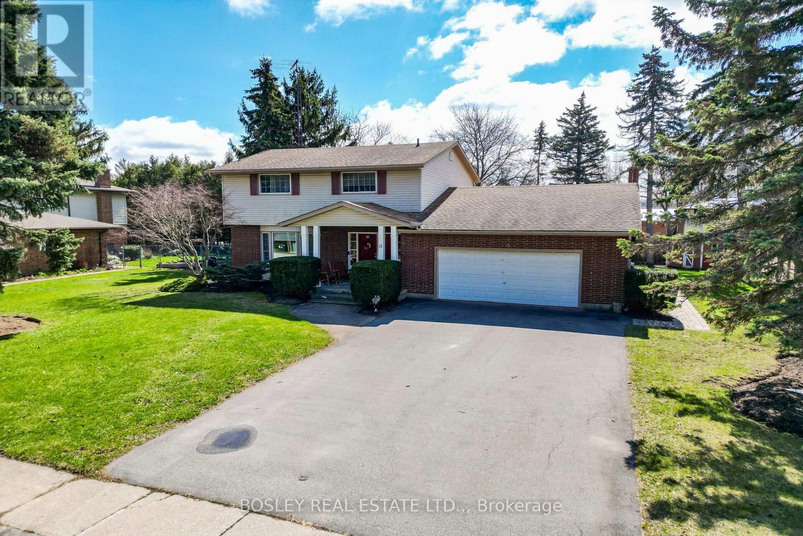 15 Upper Canada Drive, Niagara-On-The-Lake, Ontario  L0S 1J0 - Photo 7 - X12972294