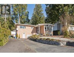 922 CANYON BOULEVARD, North Vancouver, British Columbia