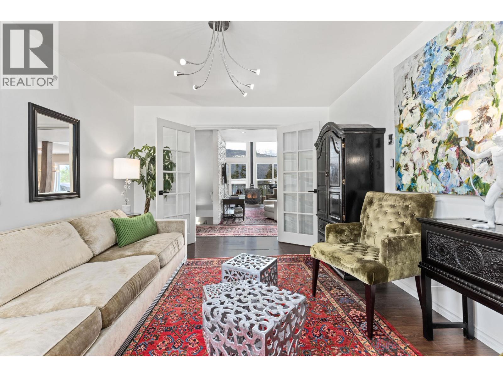 7467 Dogwood Street, Pemberton, British Columbia  V0N 2L0 - Photo 5 - R3108575