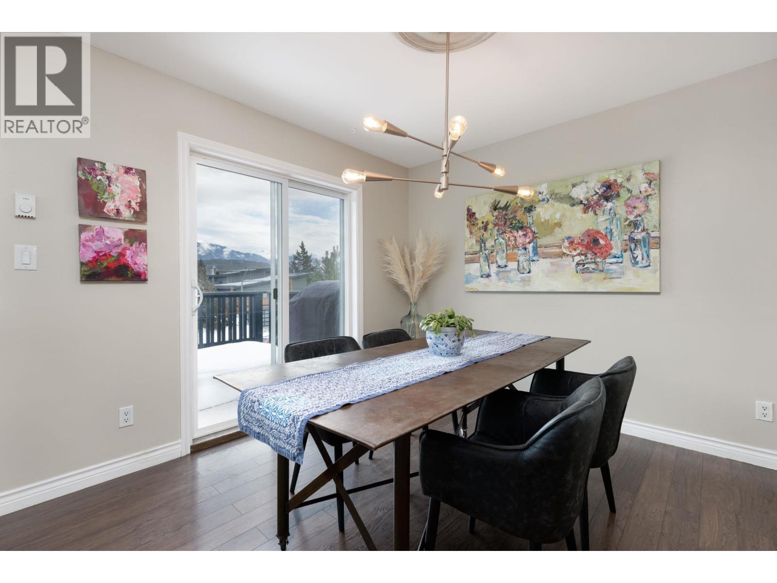 7467 Dogwood Street, Pemberton, British Columbia  V0N 2L0 - Photo 9 - R3108575