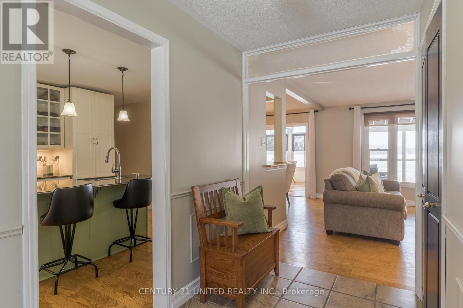 1 Lakeshore Boulevard, Selwyn, Ontario  K0L 1T0 - Photo 4 - X12806356