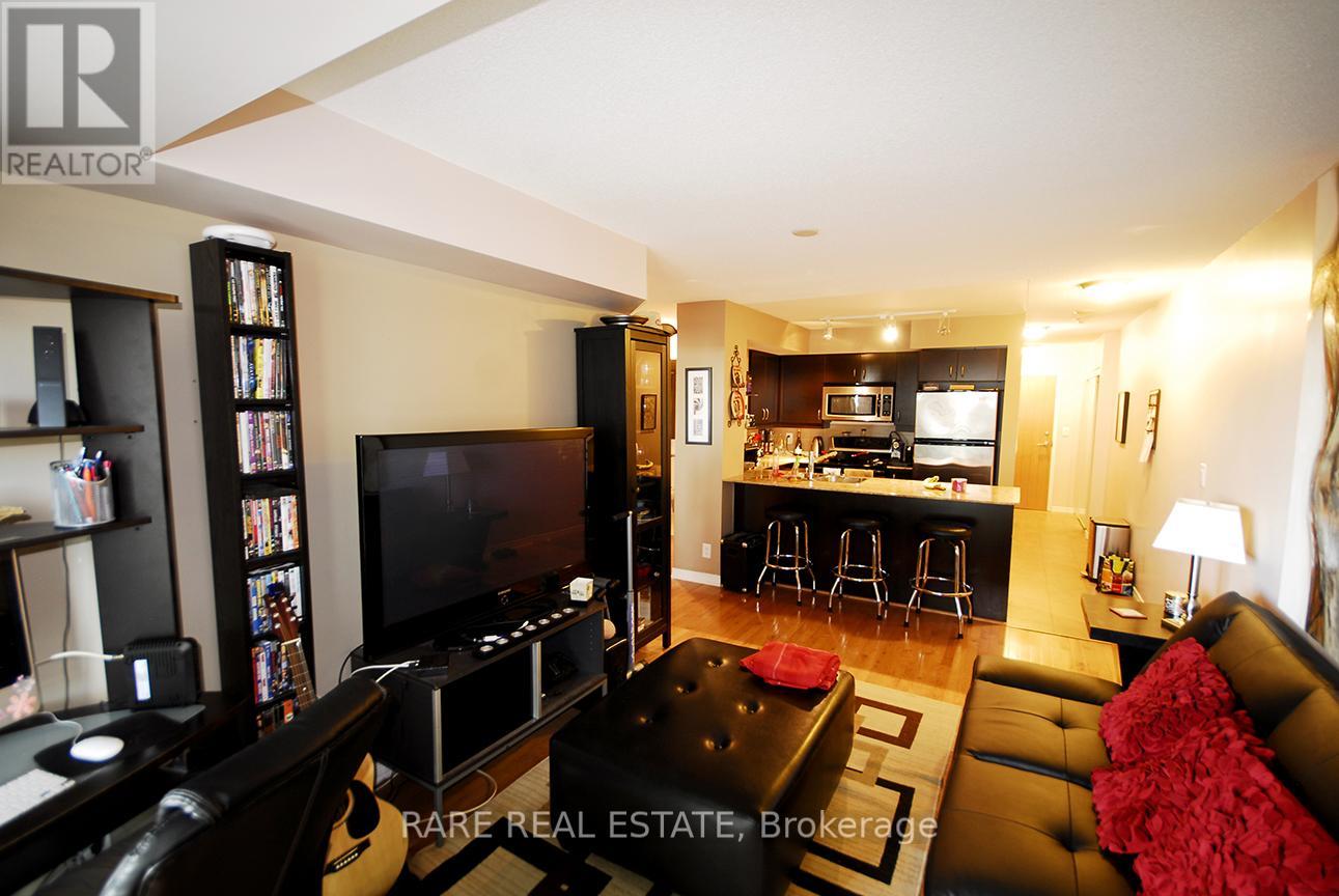 703 - 736 Spadina Avenue, Toronto, Ontario  M5S 2J2 - Photo 7 - C12972238