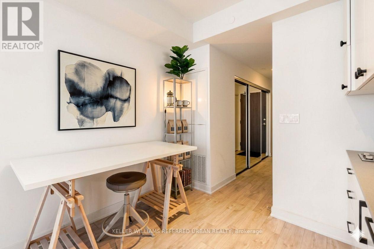 1412e - 576 Front Street W, Toronto, Ontario  M5V 0P8 - Photo 3 - C12972250