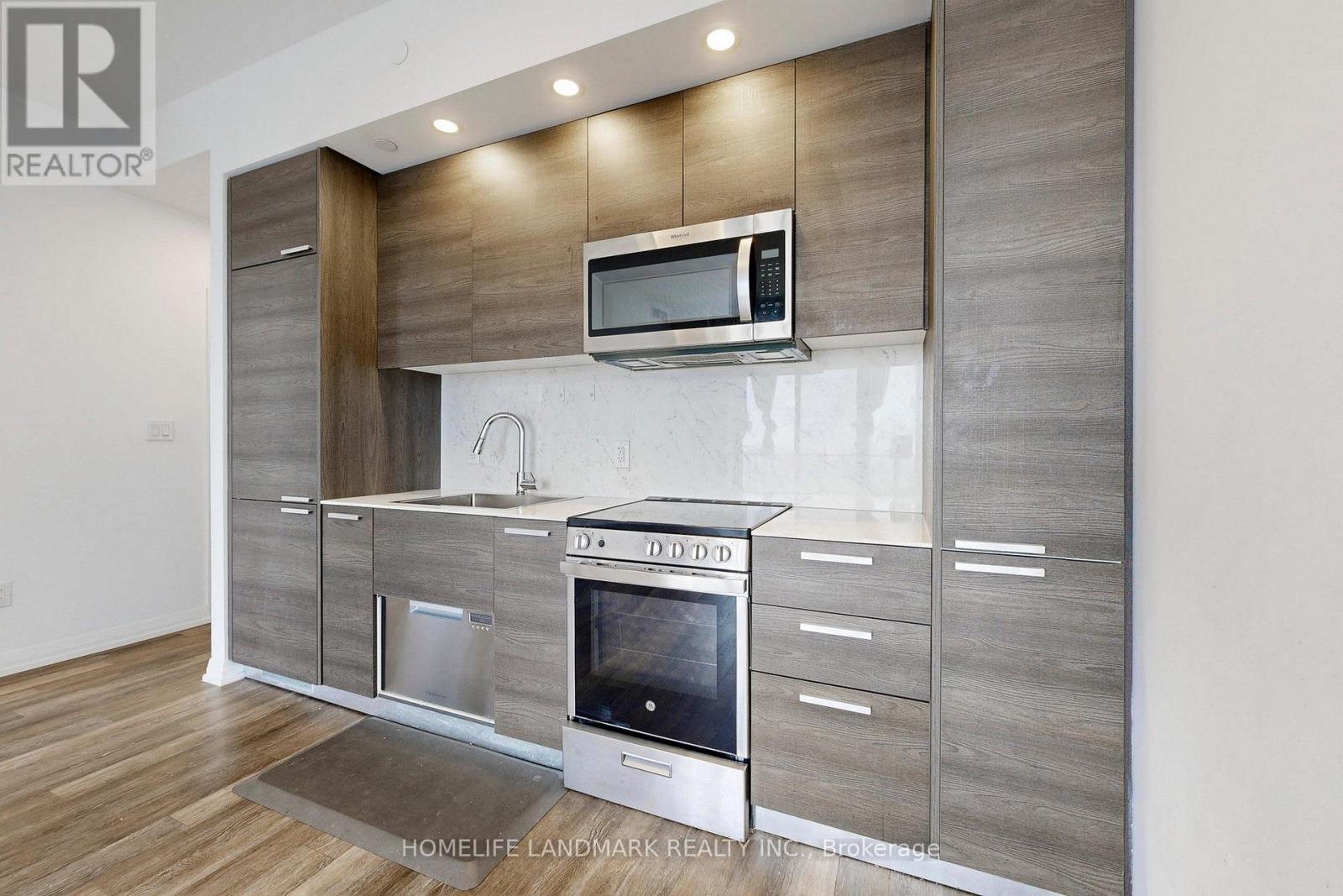 2316 - 75 Canterbury Place, Toronto, Ontario  M2N 0L2 - Photo 8 - C12972270